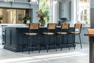 cappuccino-stools-in-kitchen